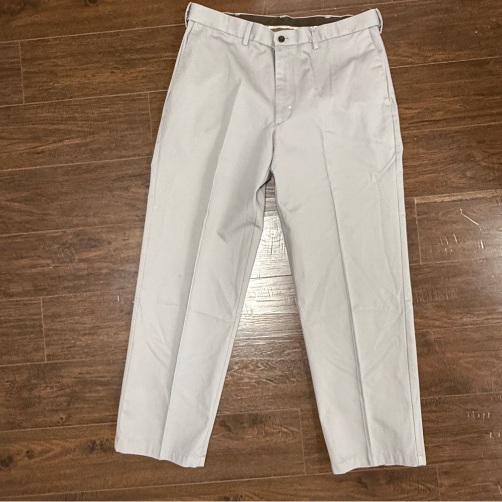 HAGGAR CHINO STYLE PANTS size 36x31